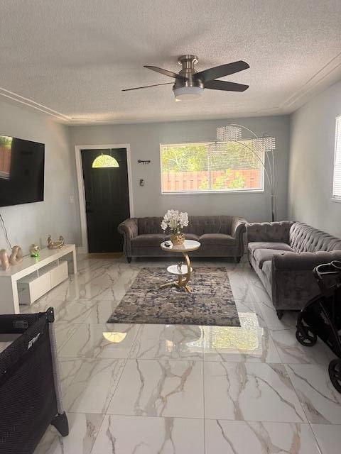 For Rent: $2,000 (8 beds, 4 baths, 3248 Square Feet)