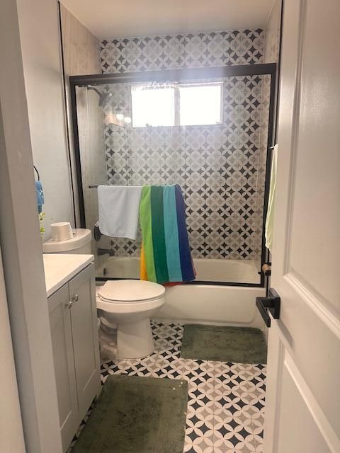 For Rent: $2,000 (8 beds, 4 baths, 3248 Square Feet)