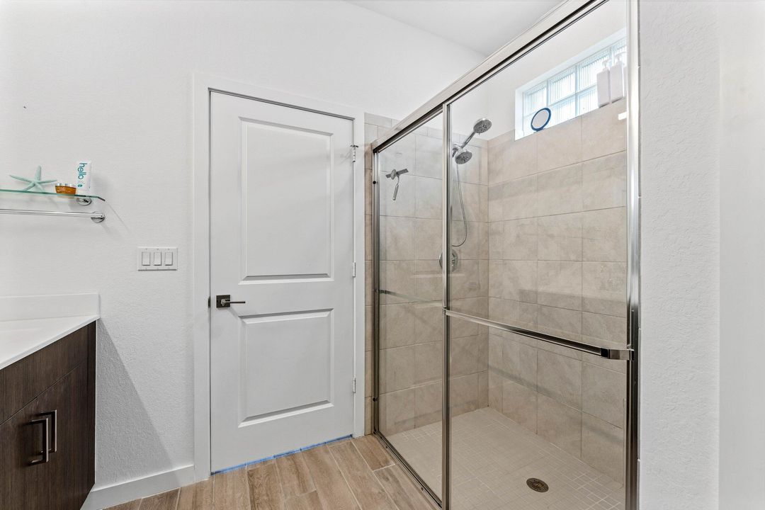 En Venta: $599,888 (4 camas, 2 baños, 1730 Pies cuadrados)