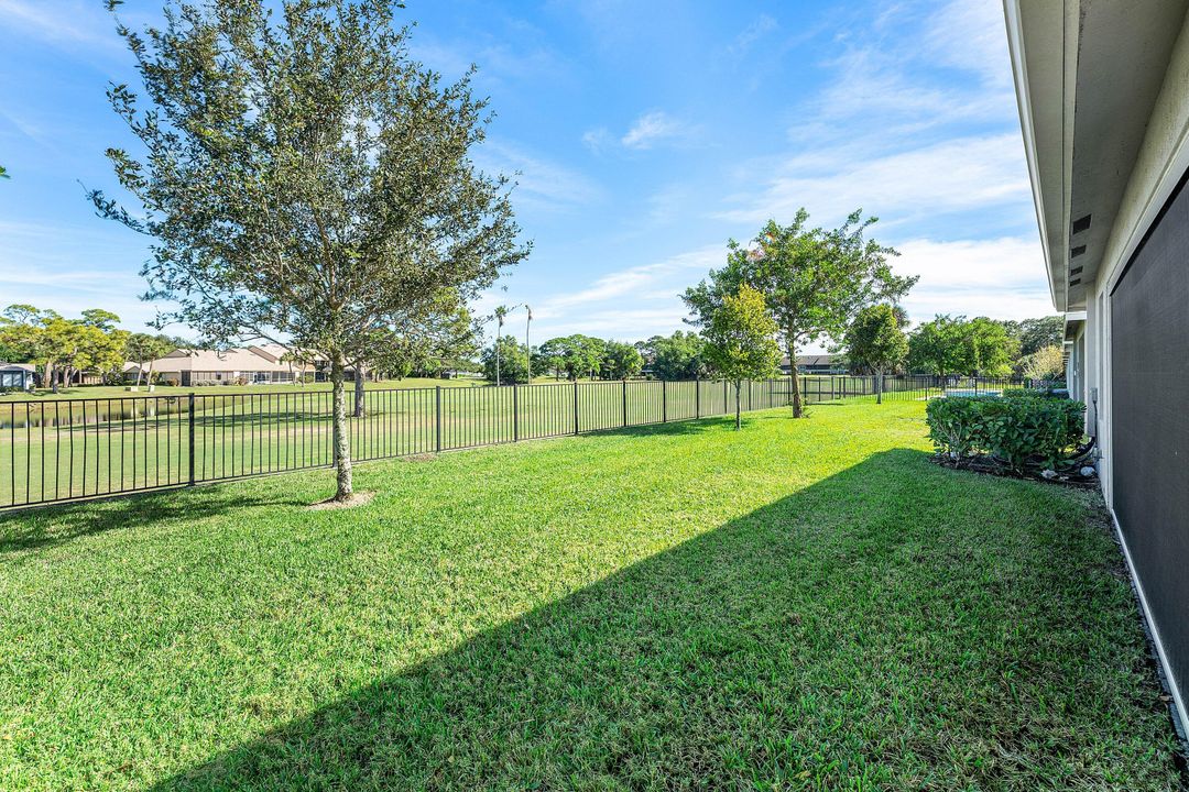 En Venta: $599,888 (4 camas, 2 baños, 1730 Pies cuadrados)