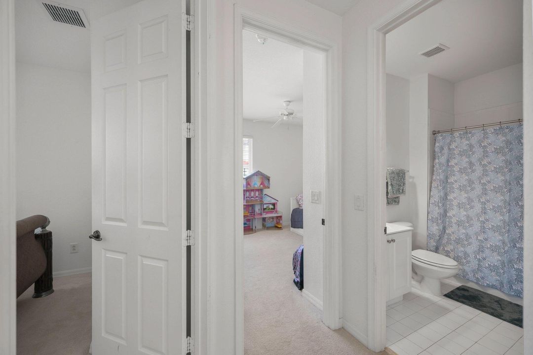 На продажу: $569,999 (3 спален, 2 ванн, 1814 Квадратных фут)