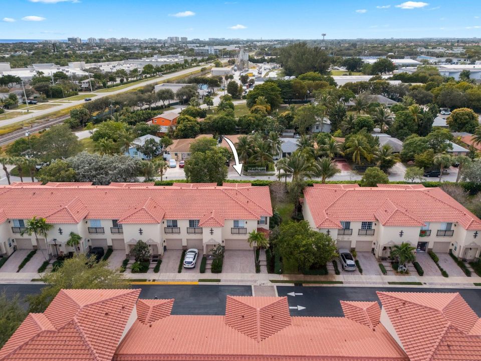 На продажу: $569,999 (3 спален, 2 ванн, 1814 Квадратных фут)