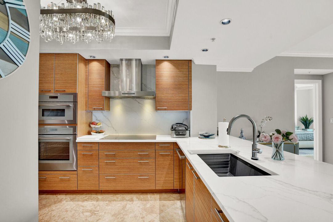 For Sale: $1,295,000 (2 beds, 2 baths, 1470 Square Feet)