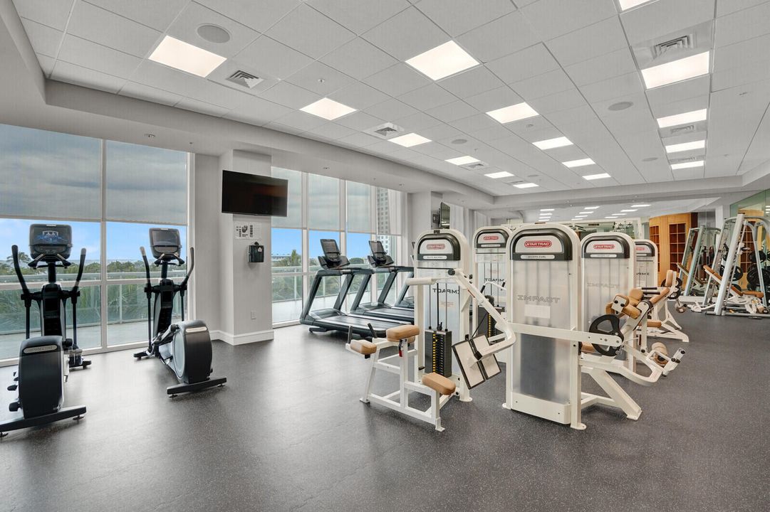 For Sale: $1,295,000 (2 beds, 2 baths, 1470 Square Feet)