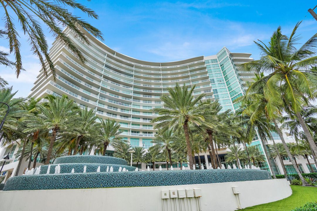 For Sale: $1,295,000 (2 beds, 2 baths, 1470 Square Feet)