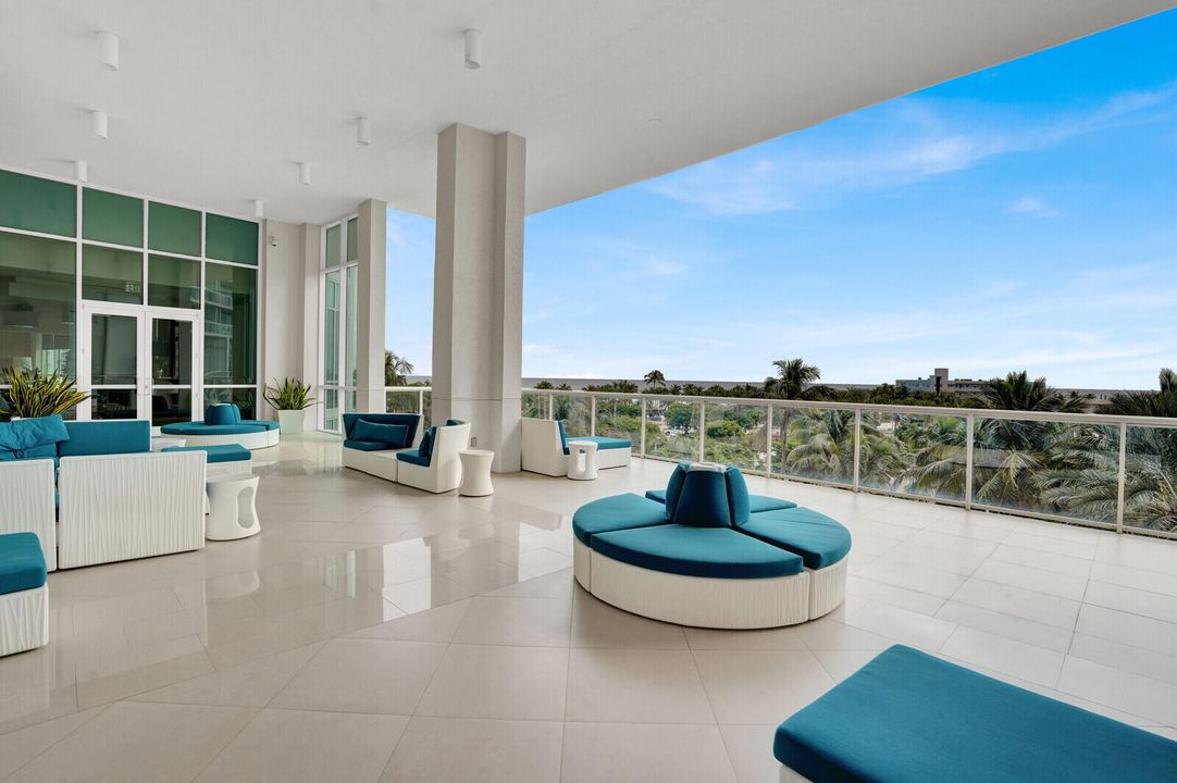 For Sale: $1,295,000 (2 beds, 2 baths, 1470 Square Feet)