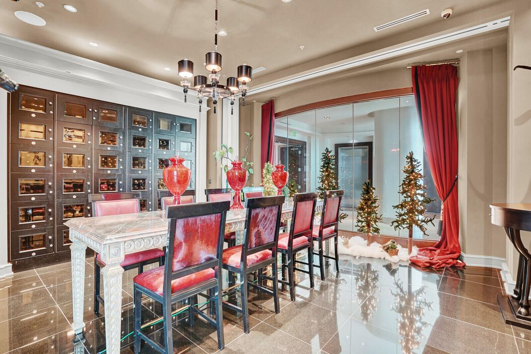 For Sale: $1,295,000 (2 beds, 2 baths, 1470 Square Feet)