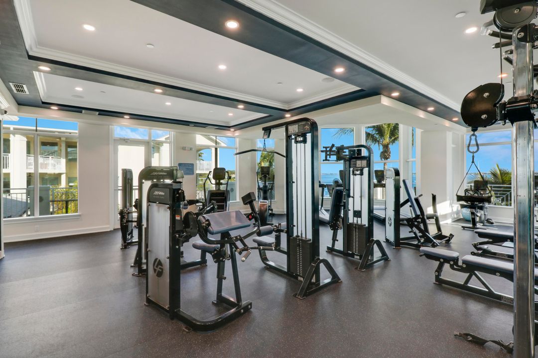 For Sale: $363,500 (2 beds, 2 baths, 1082 Square Feet)