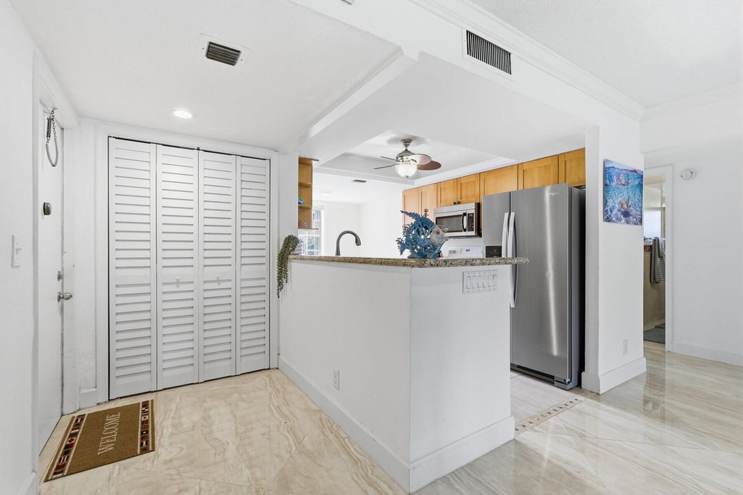 出租: $4,500 (3 贝兹, 2 浴室, 1490 平方英尺)