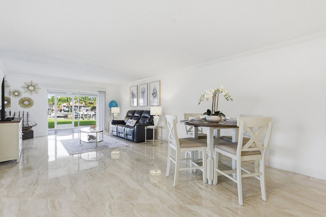 出租: $4,500 (3 贝兹, 2 浴室, 1490 平方英尺)