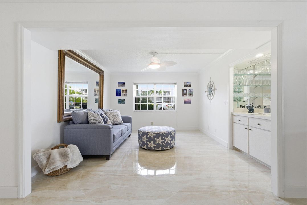 出租: $4,500 (3 贝兹, 2 浴室, 1490 平方英尺)