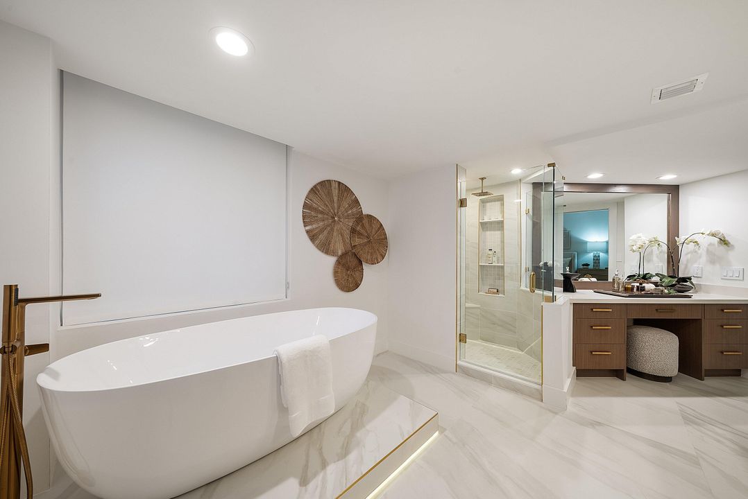 For Sale: $3,800,000 (3 beds, 2 baths, 2091 Square Feet)