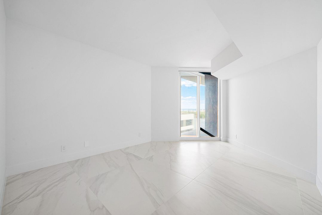 For Sale: $3,800,000 (3 beds, 2 baths, 2091 Square Feet)