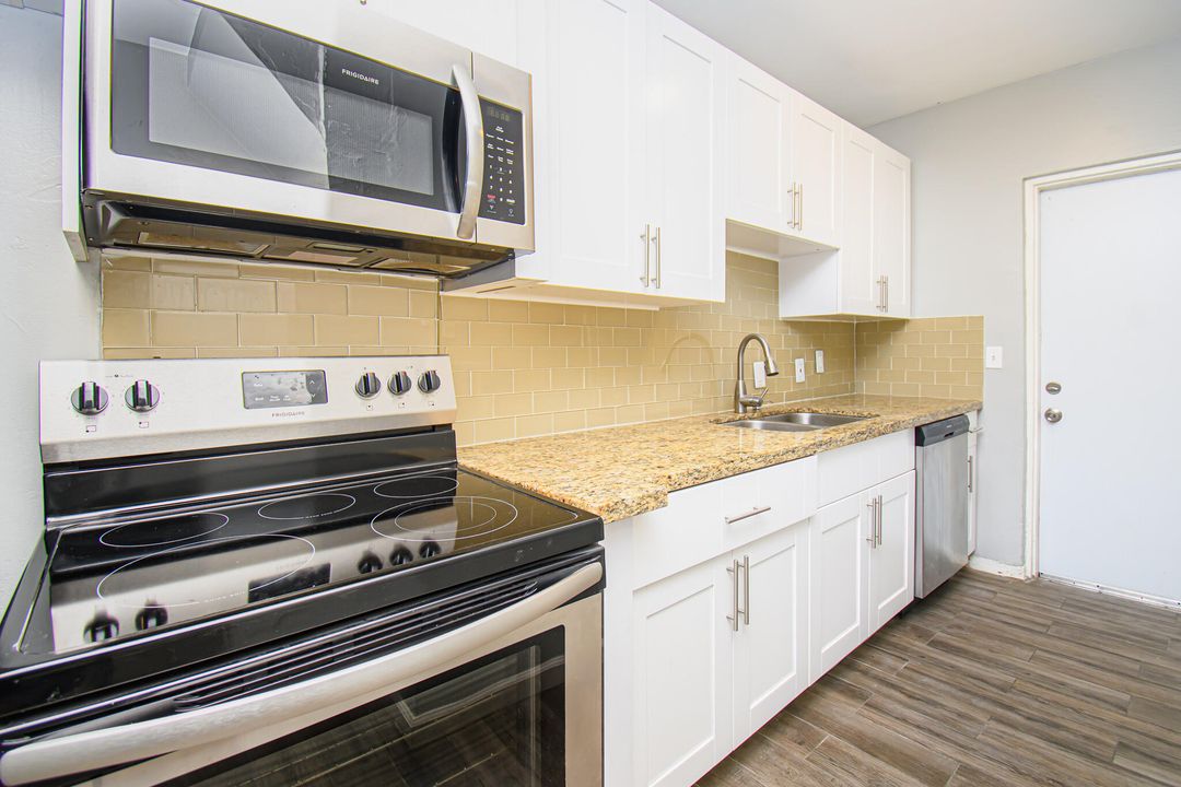 В аренду: $3,095 (4 спален, 2 ванн, 3000 Квадратных фут)