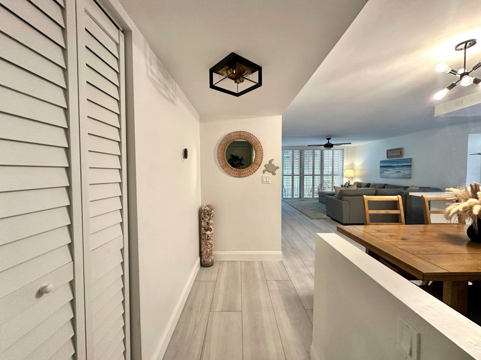 For Rent: $4,000 (2 beds, 2 baths, 1247 Square Feet)