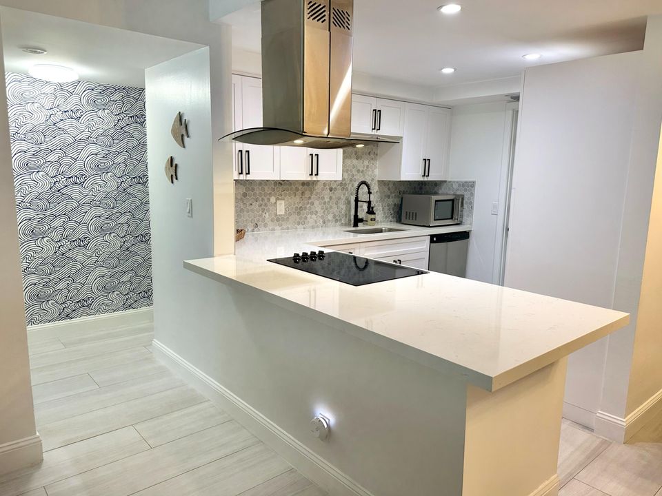 For Rent: $4,000 (2 beds, 2 baths, 1247 Square Feet)