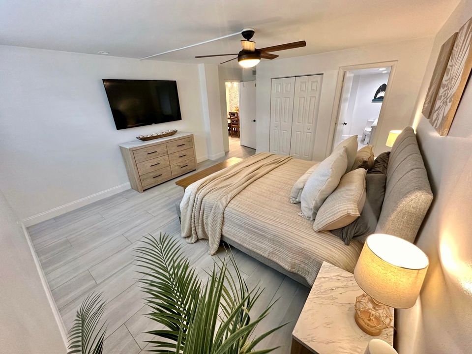 For Rent: $4,000 (2 beds, 2 baths, 1247 Square Feet)