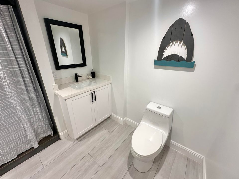 For Rent: $4,000 (2 beds, 2 baths, 1247 Square Feet)