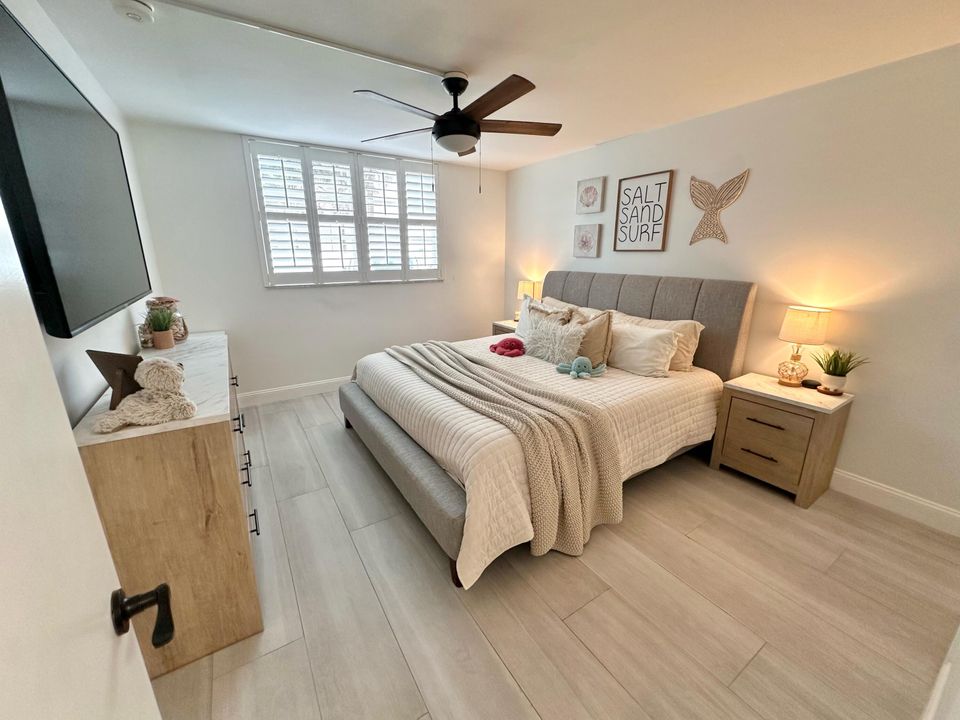 For Rent: $4,000 (2 beds, 2 baths, 1247 Square Feet)