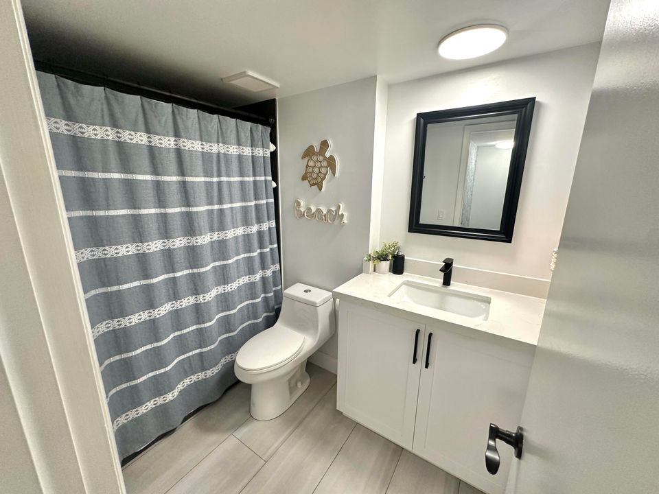 For Rent: $4,000 (2 beds, 2 baths, 1247 Square Feet)