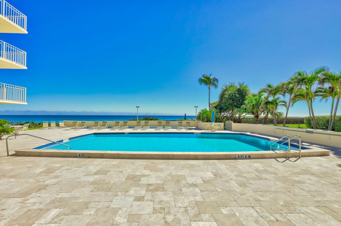 For Rent: $4,000 (2 beds, 2 baths, 1247 Square Feet)