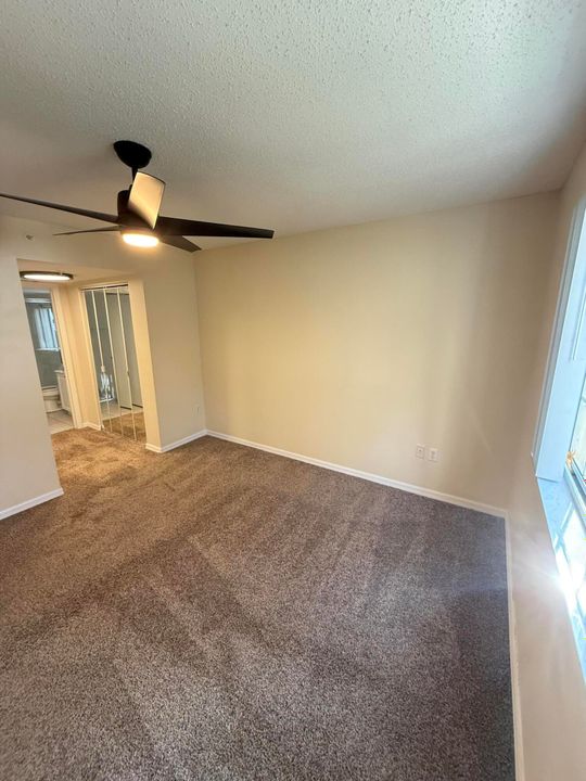 В аренду: $2,300 (2 спален, 2 ванн, 1107 Квадратных фут)