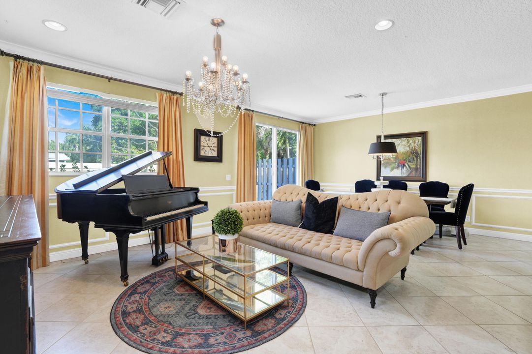 出租: $3,500 (3 贝兹, 2 浴室, 1854 平方英尺)