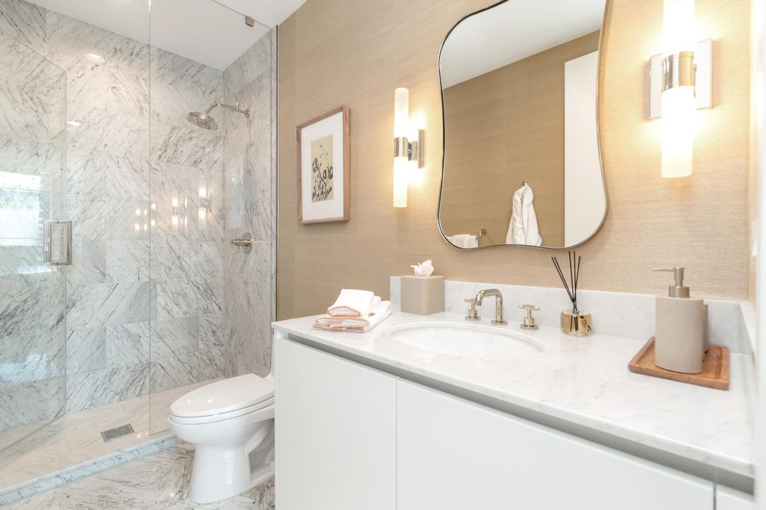 出租: $80,000 (4 贝兹, 4 浴室, 4440 平方英尺)