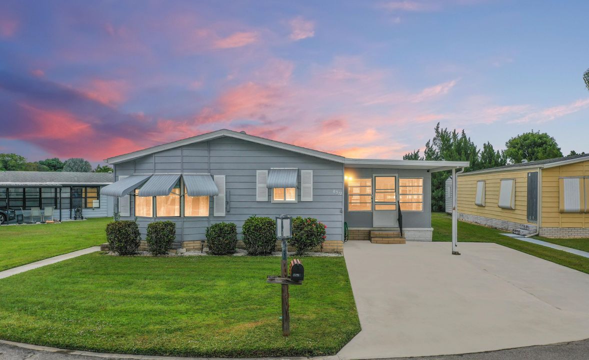 待售: $124,900 (2 贝兹, 2 浴室, 1032 平方英尺)