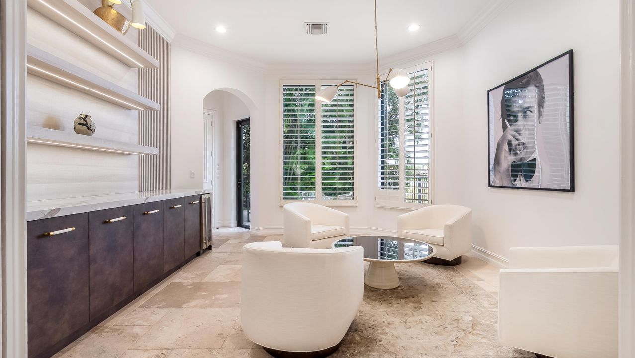 На продажу: $3,299,900 (5 спален, 5 ванн, 5863 Квадратных фут)