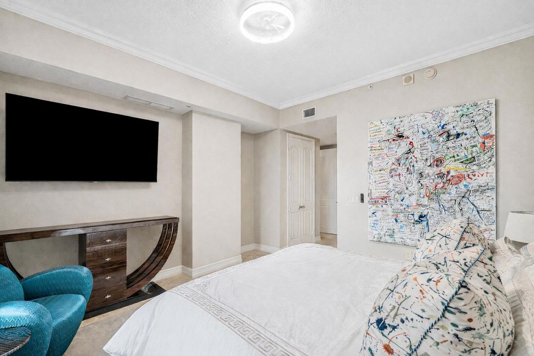 For Sale: $1,295,000 (2 beds, 2 baths, 1670 Square Feet)