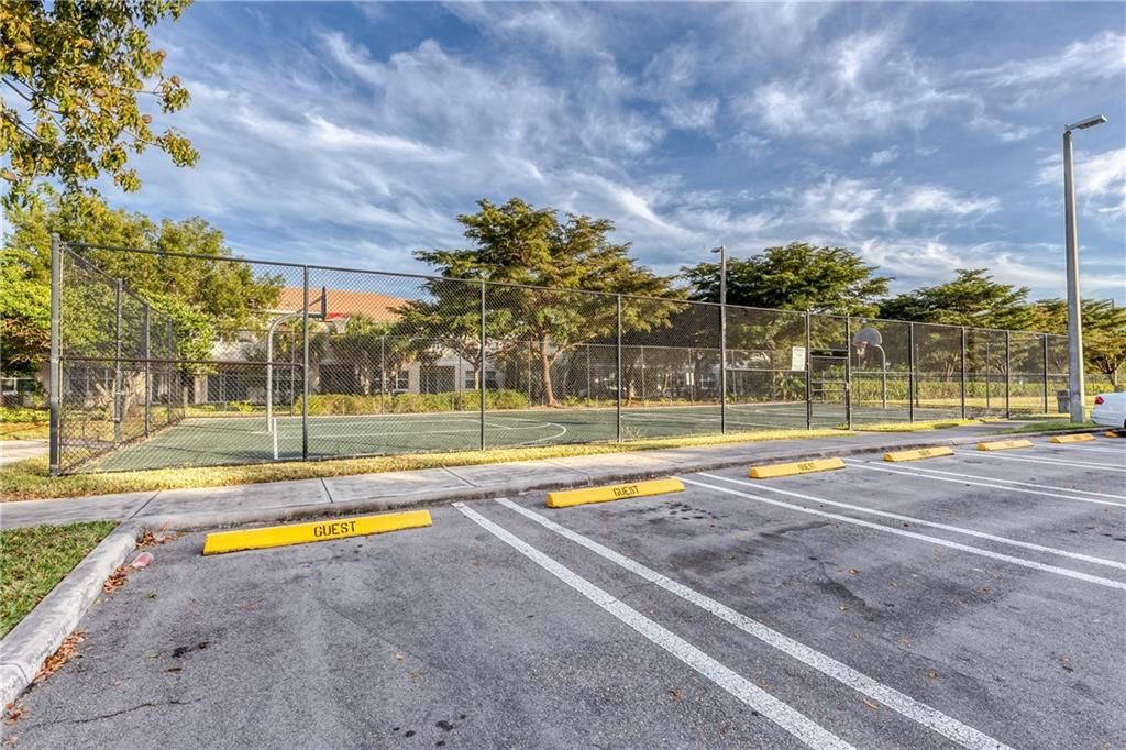 В аренду: $2,300 (2 спален, 2 ванн, 1107 Квадратных фут)