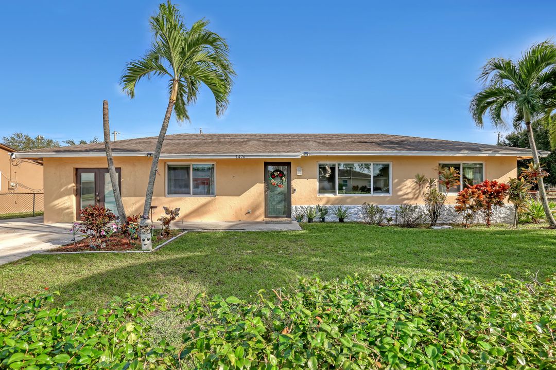 For Sale: $550,000 (4 beds, 3 baths, 1855 Square Feet)