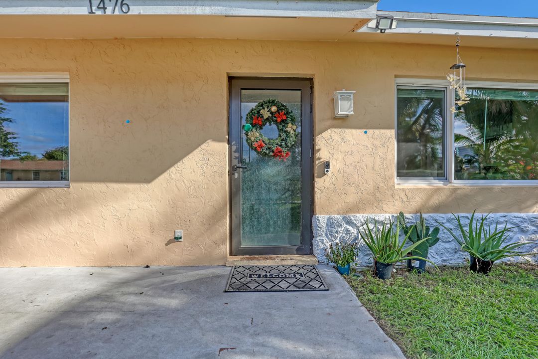 For Sale: $550,000 (4 beds, 3 baths, 1855 Square Feet)