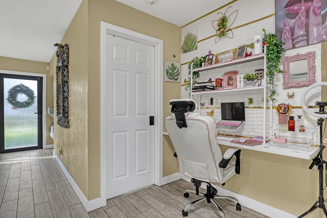 For Sale: $550,000 (4 beds, 3 baths, 1855 Square Feet)