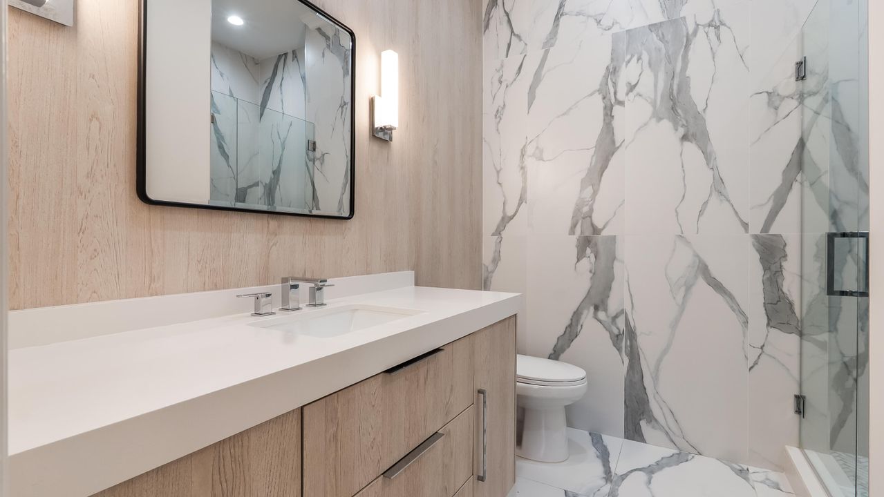 На продажу: $3,299,900 (5 спален, 5 ванн, 5863 Квадратных фут)