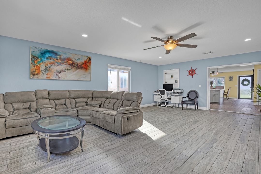 For Sale: $550,000 (4 beds, 3 baths, 1855 Square Feet)