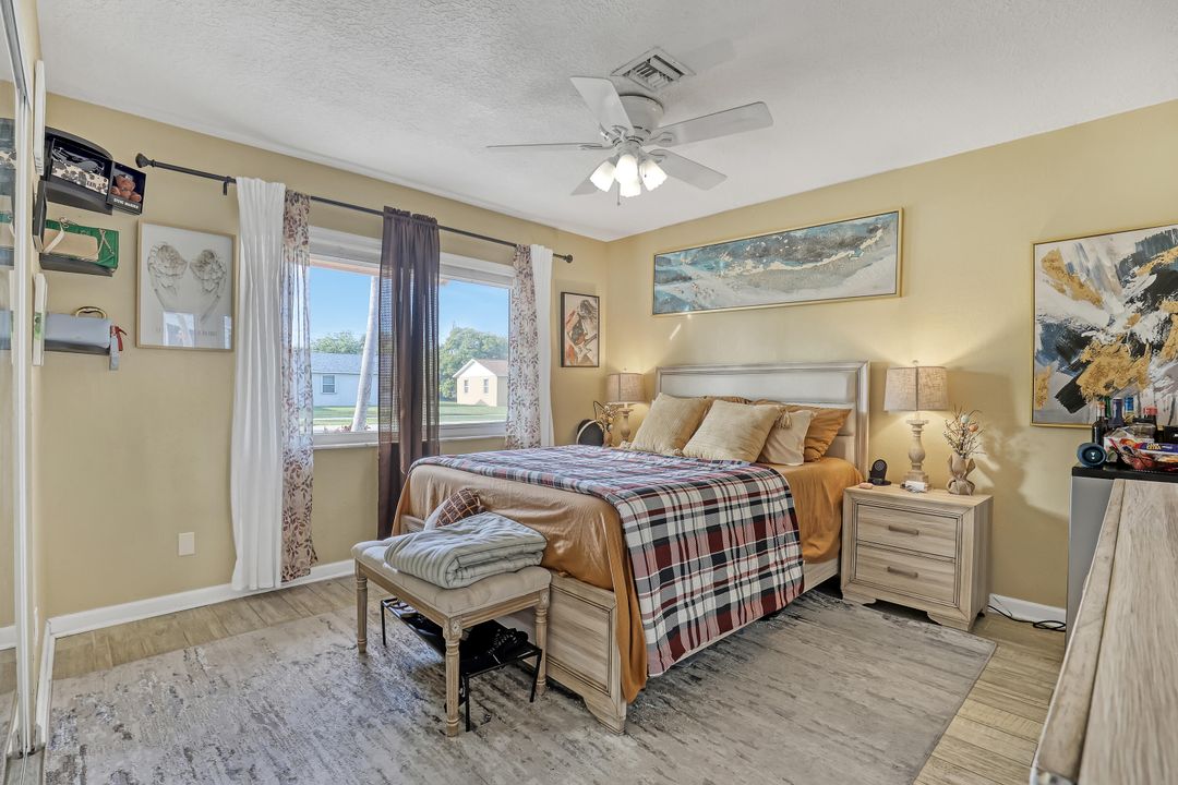 For Sale: $550,000 (4 beds, 3 baths, 1855 Square Feet)