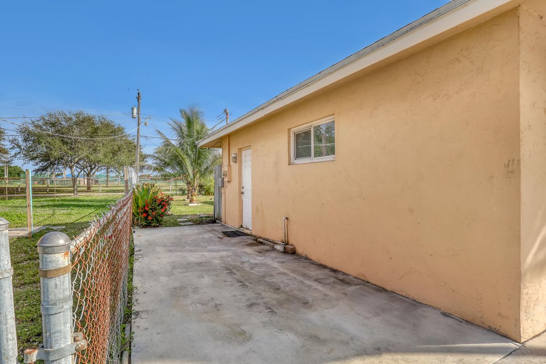 For Sale: $550,000 (4 beds, 3 baths, 1855 Square Feet)