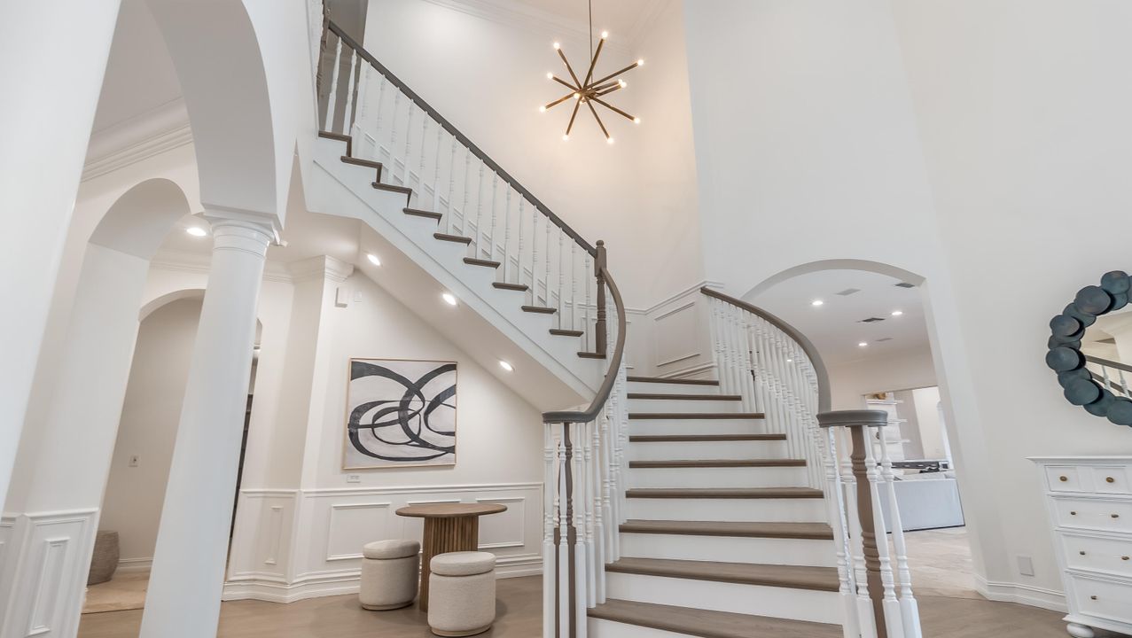 На продажу: $3,299,900 (5 спален, 5 ванн, 5863 Квадратных фут)