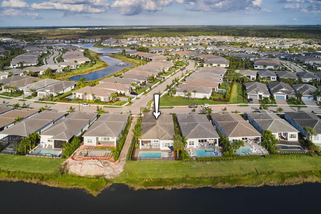 For Sale: $1,099,000 (3 beds, 2 baths, 2430 Square Feet)