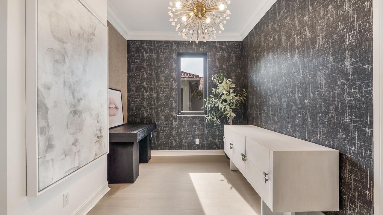 На продажу: $3,299,900 (5 спален, 5 ванн, 5863 Квадратных фут)