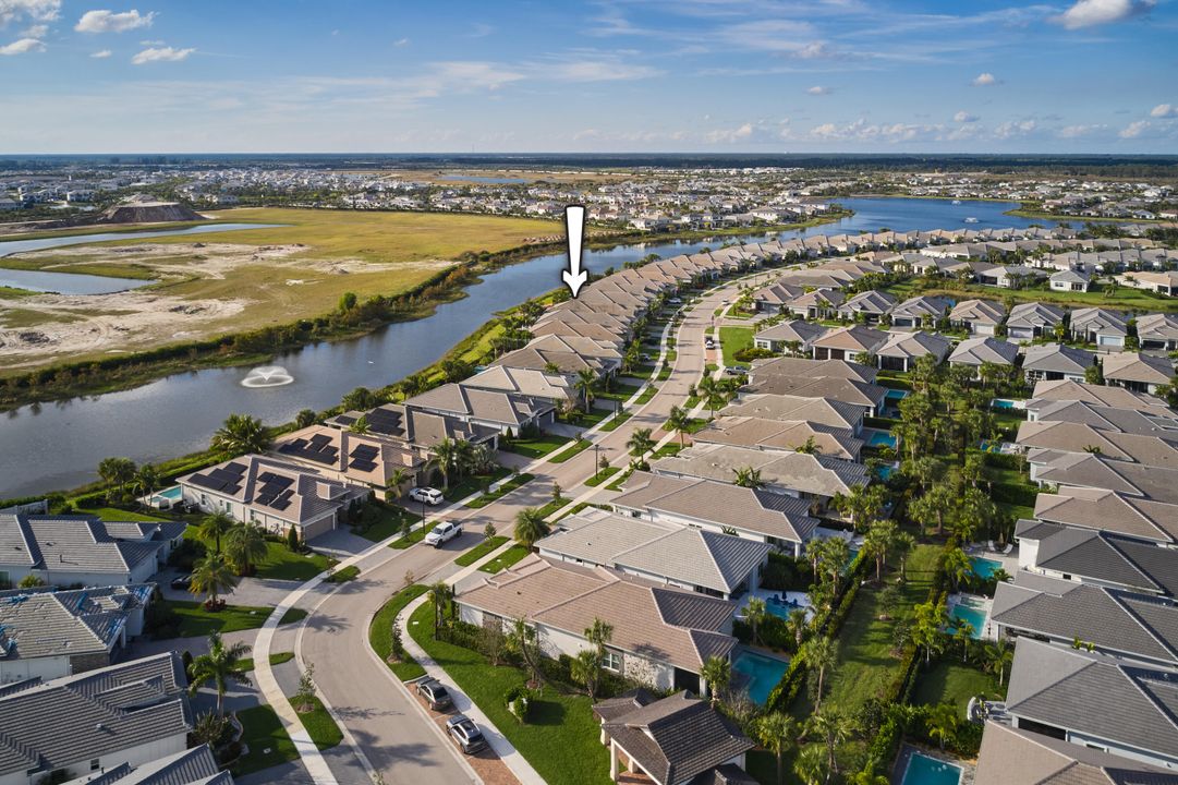 For Sale: $1,099,000 (3 beds, 2 baths, 2430 Square Feet)