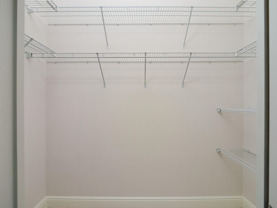 For Sale: $1,099,000 (3 beds, 2 baths, 2430 Square Feet)