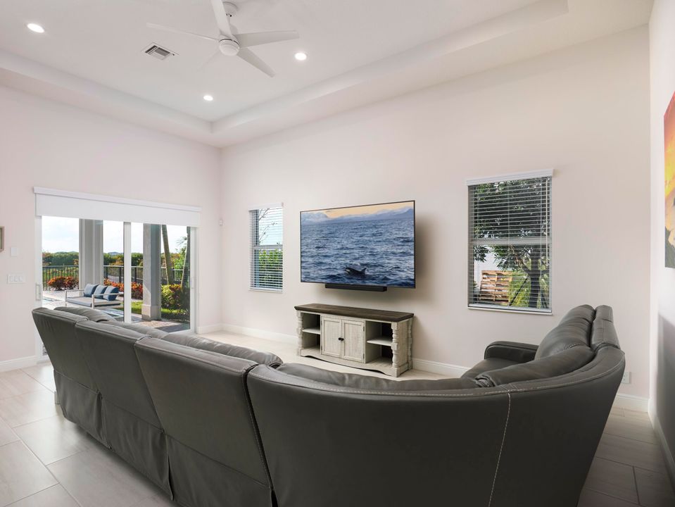 For Sale: $1,099,000 (3 beds, 2 baths, 2430 Square Feet)