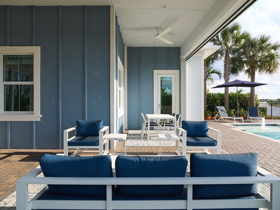 For Sale: $1,099,000 (3 beds, 2 baths, 2430 Square Feet)