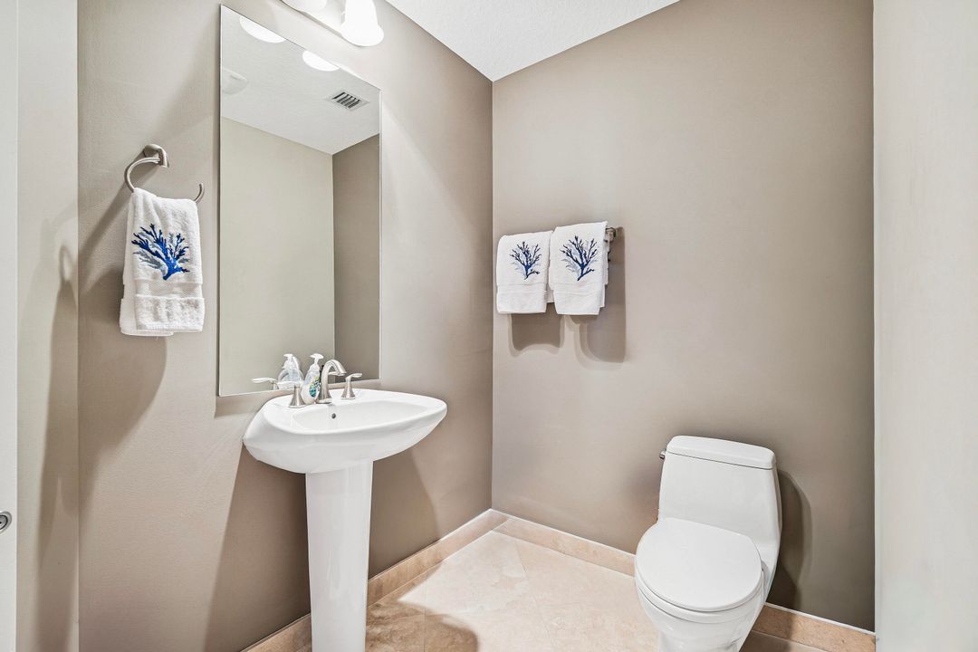 For Sale: $1,295,000 (2 beds, 2 baths, 1670 Square Feet)