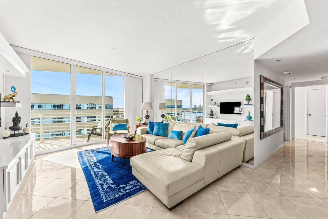 For Rent: $5,900 (3 beds, 3 baths, 1550 Square Feet)