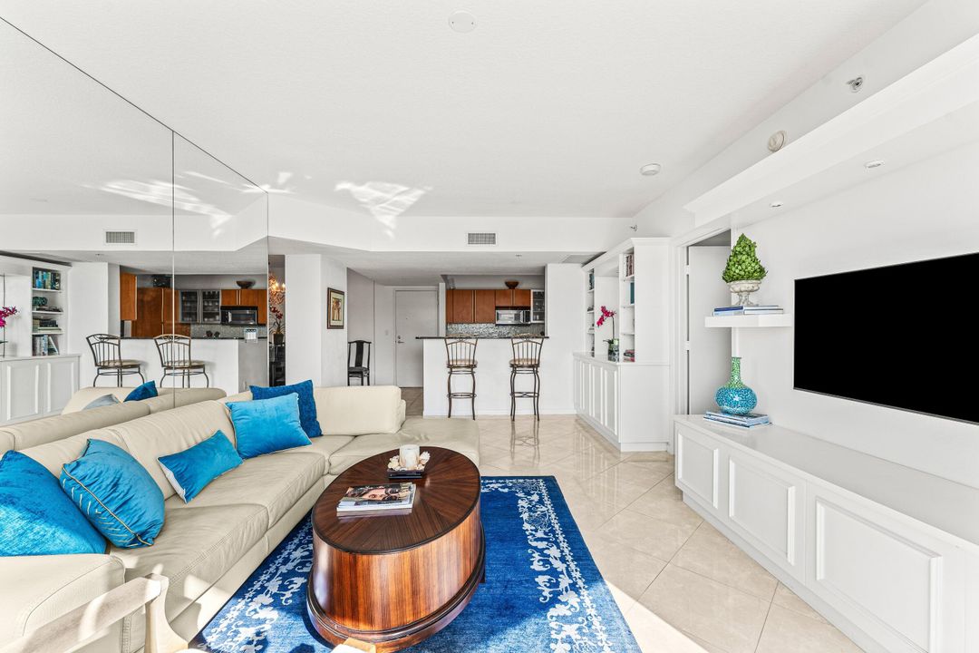 For Rent: $5,900 (3 beds, 3 baths, 1550 Square Feet)