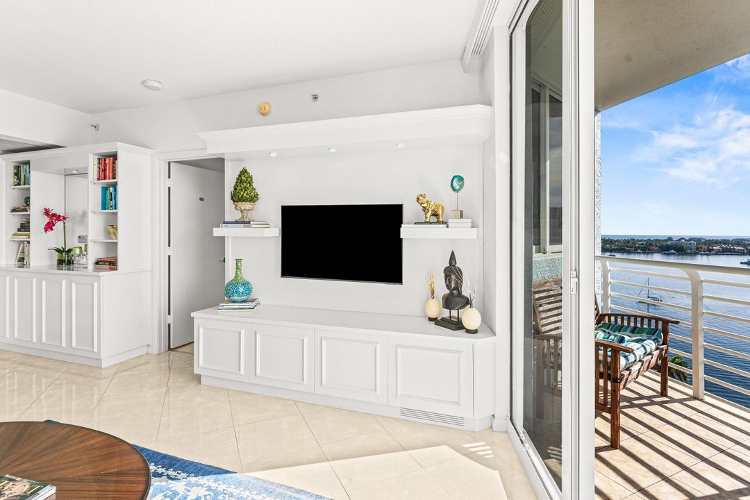 For Rent: $5,900 (3 beds, 3 baths, 1550 Square Feet)